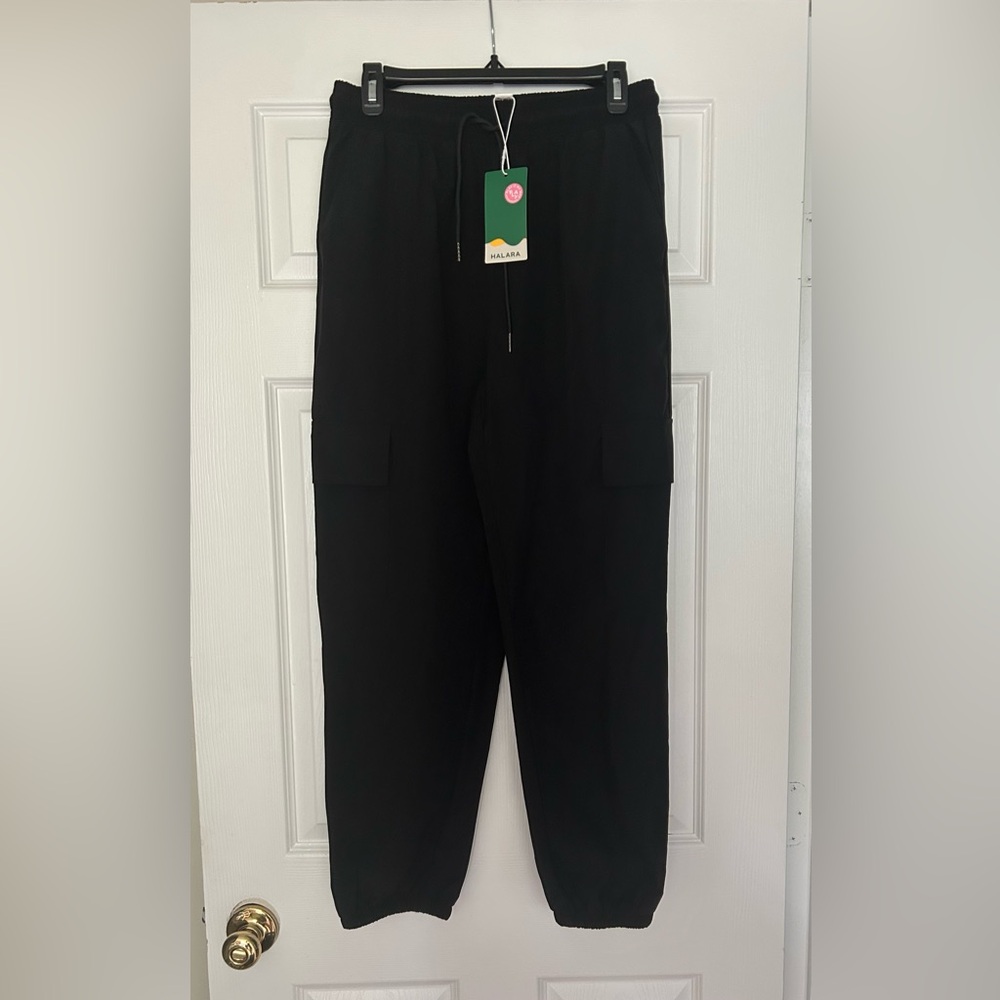 Halara Joggers Women’s Size Medium NWT